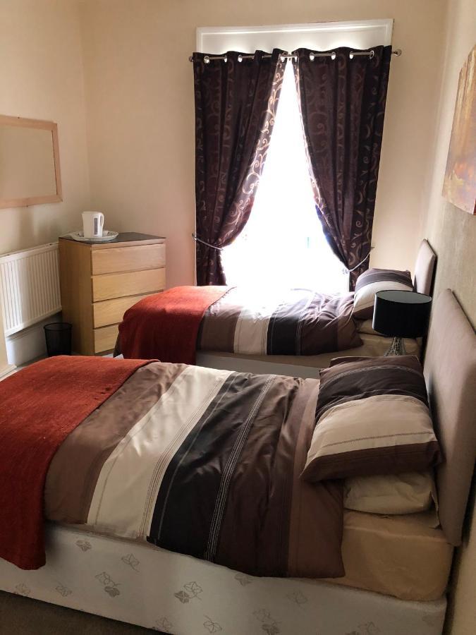 Wellington Tavern Accommodation Dewsbury Eksteriør bilde