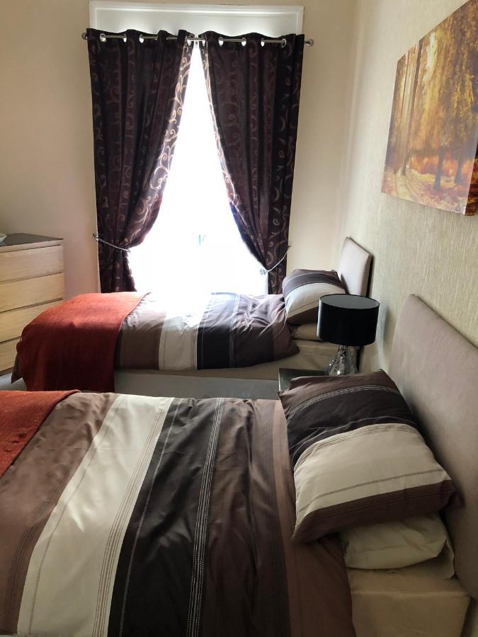 Wellington Tavern Accommodation Dewsbury Eksteriør bilde